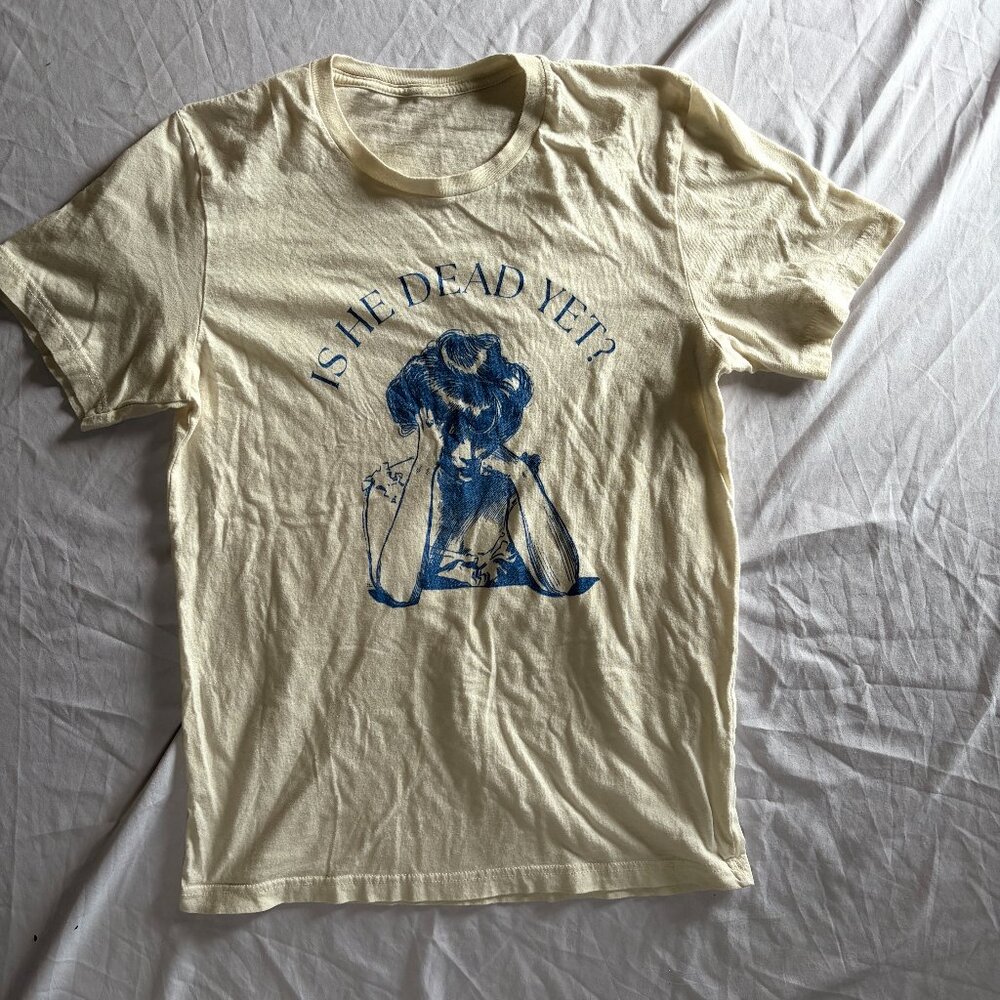"Is He Dead Yet" Tee Shirt for Girls Who Read